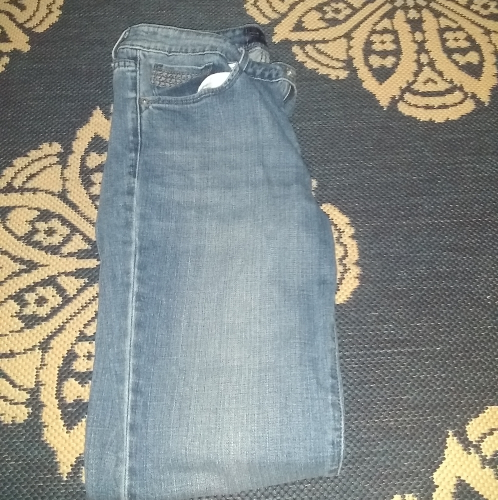 light blue capris
